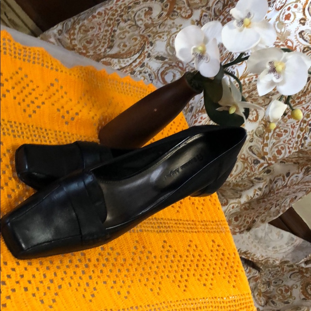 Etienne Aigner black pumps - Picture 2 of 5